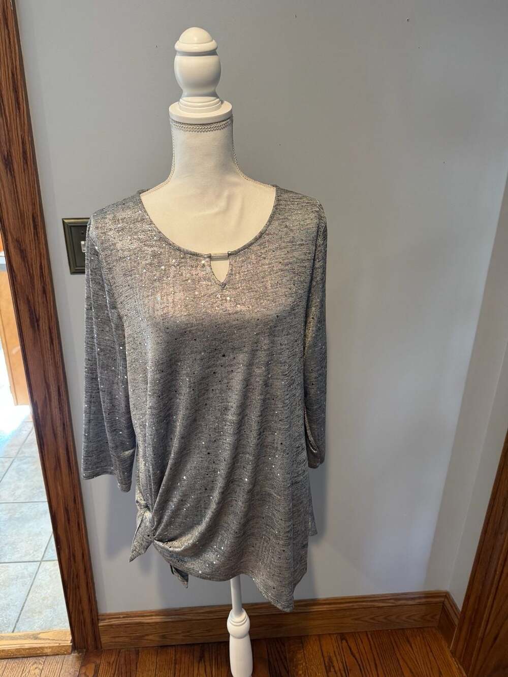 JM Collection Sequin Mesh Flower Top Size XL Silver Metallic Long Sleeve Blouse